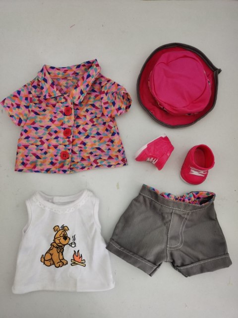 WOOPIE ROYAL Kolorowe Ubranko dla Lalki Piesek Kurteczka Czapeczka 43-46 cm WOOPIE ROYAL Kolorowe Ubranko dla Lalki Piesek Kurteczka Czapeczka 43-46 cm