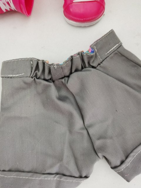 WOOPIE ROYAL Kolorowe Ubranko dla Lalki Piesek Kurteczka Czapeczka 43-46 cm WOOPIE ROYAL Kolorowe Ubranko dla Lalki Piesek Kurteczka Czapeczka 43-46 cm