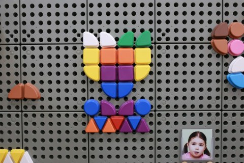 MASTERKIDZ Zestaw Kołeczki w kształcie figur geometrycznych 64szt do tablic STEM MASTERKIDZ Zestaw Kołeczki w kształcie figur geometrycznych 64szt do tablic STEM