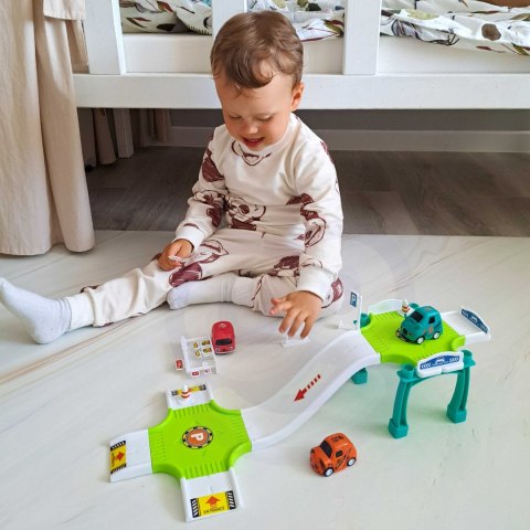 WOOPIE Tor Parking Garaż Samochodowy Zestaw Stacja Paliw Znaki Drogowe + 3 Auta WOOPIE Tor Parking Garaż Samochodowy Zestaw Stacja Paliw Znaki Drogowe + 3 Auta