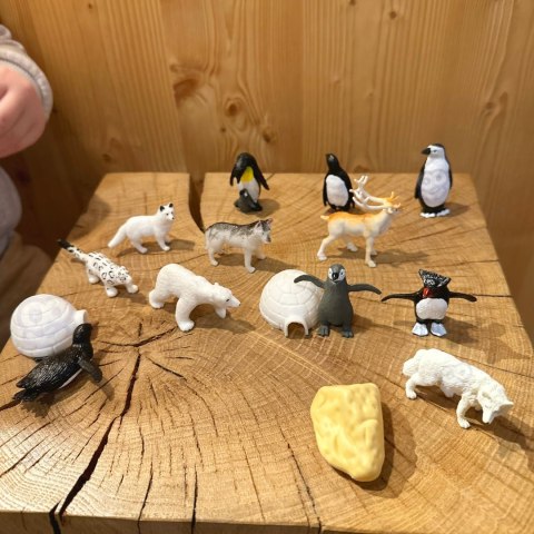 WOOPIE Zestaw Figurki Zwierzęta Arktyczne 16 szt. WOOPIE Zestaw Figurki Zwierzęta Arktyczne 16 szt.