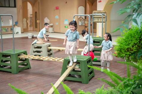 CLASSIC WORLD EDU Tor Przeszkód XXL Plac Zabaw Motoryczny Multi-Sprawnościowy