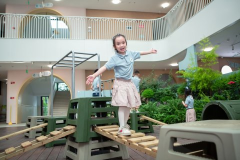 CLASSIC WORLD EDU Tor Przeszkód XXL Plac Zabaw Motoryczny Multi-Sprawnościowy