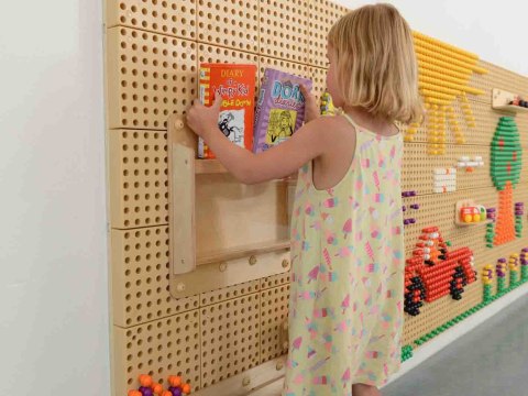 MASTERKIDZ Drewniana Kasetka Na Przedmioty 40 cm - Tablica Naukowo-Kreatywna STEM MASTERKIDZ Drewniana Kasetka Na Przedmioty 40 cm - Tablica Naukowo-Kreatywna STEM