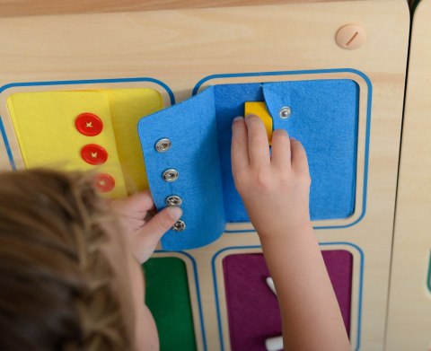 MASTERKIDZ Tablica Ścienna Otwieranie I Zamykanie Zamków Suwaki Guziki Montessori MASTERKIDZ Tablica Ścienna Otwieranie I Zamykanie Zamków Suwaki Guziki Montessori