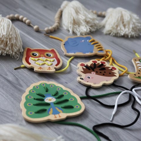 CLASSIC WORLD Drewniana Sznurowanka Przeplatanka Nawlekanka Przewlekanka Zwierzątka 10 el. CLASSIC WORLD Drewniana Sznurowanka Przeplatanka Nawlekanka Przewlekanka Zwierzątka 10 el.