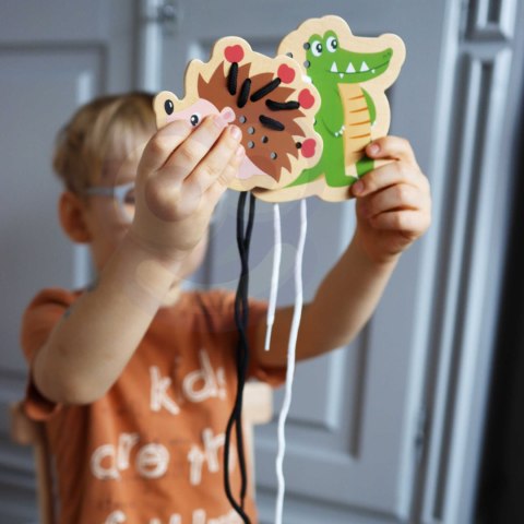 CLASSIC WORLD Drewniana Sznurowanka Przeplatanka Nawlekanka Przewlekanka Zwierzątka 10 el. CLASSIC WORLD Drewniana Sznurowanka Przeplatanka Nawlekanka Przewlekanka Zwierzątka 10 el.