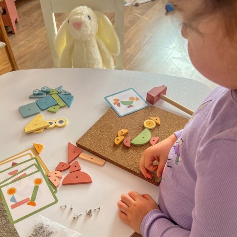 WOOPIE GREEN Drewniana Przybijanka z Młotkiem Układanka 20 wzorów 82 el.