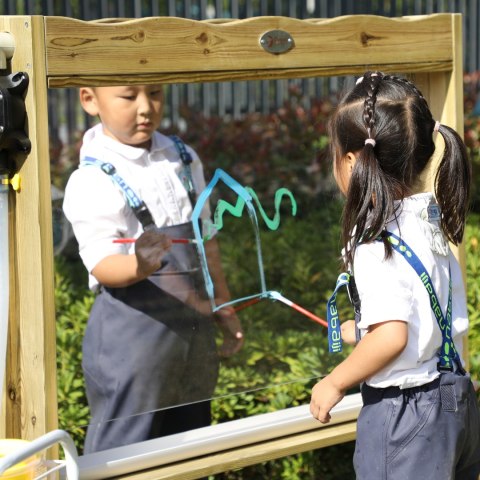 CLASSIC WORLD EDU Zestaw Dwustronna Tablica Sztaluga do Malowania Z Pompą Wody CLASSIC WORLD EDU Zestaw Dwustronna Tablica Sztaluga do Malowania Z Pompą Wody