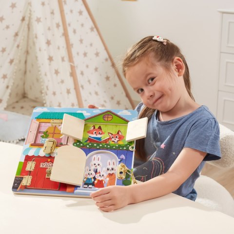 VIGA Drewniana Tablica Manipulacyjna Otwieranie Zamków i Zatrzasków Domek Montessori VIGA Drewniana Tablica Manipulacyjna Otwieranie Zamków i Zatrzasków Domek Montessori