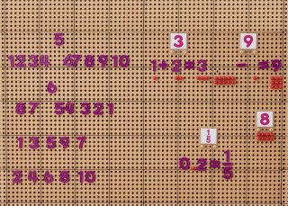 Masterkidz Zestaw Cyferek I Znaków Do Nauki Liczenia I Matematyki Do Paneli Ściennych Stem 82 El.