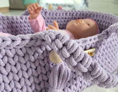 Kosz Mojżesza BOHO bawełniany nosidełko dla lalek z drewnianą kołyską - fioletowy
