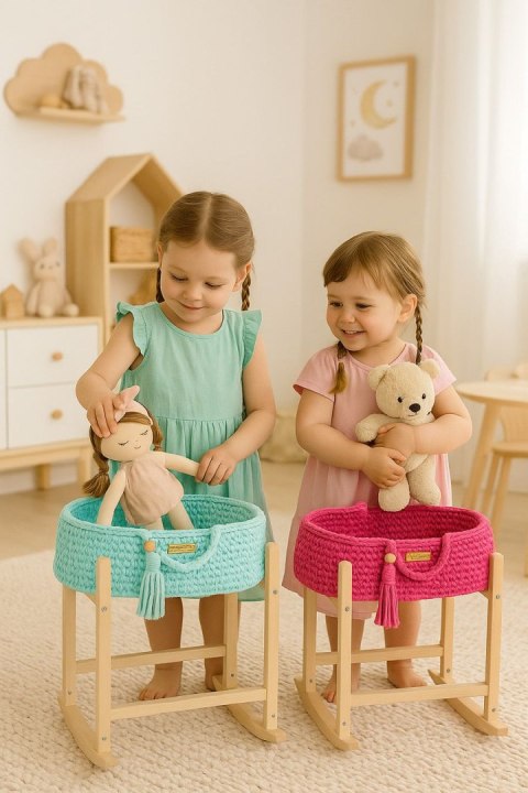 Kosz Mojżesza BOHO bawełniany nosidełko dla lalek z drewnianą kołyską - fuksja