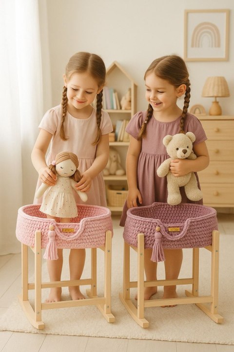 Kosz Mojżesza BOHO bawełniany nosidełko dla lalek z drewnianą kołyską - różowy