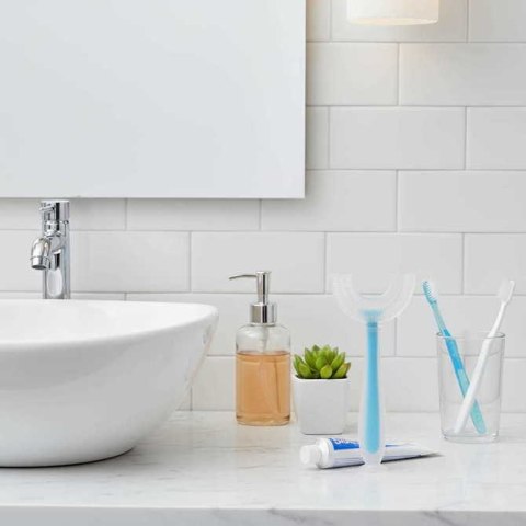 2469 SZCZOTECZKA SILIKONOWA "U" DO ZĘBÓW NIEBIESKA BL246